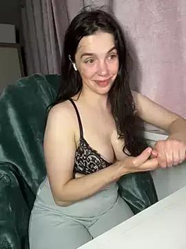 GillKelly from StripChat is Freechat