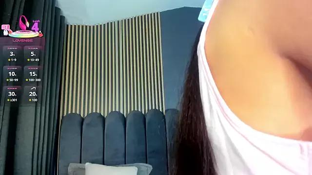 Gina_77 from StripChat is Freechat