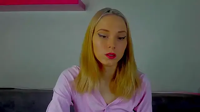 Try our streaming cams variety and talk on a personal level with our adorable girls streamers, showing off their bountiful shapes and dildos.