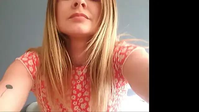 Ginger-bb from StripChat is Freechat