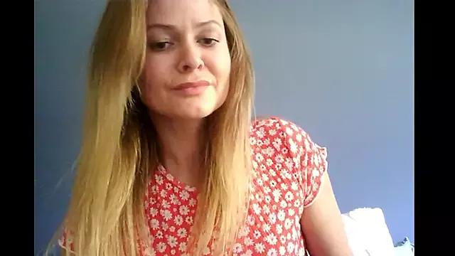 Ginger-bb from StripChat