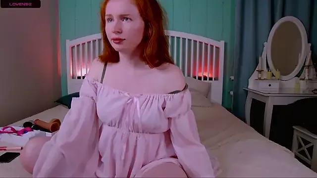 GingerArin from StripChat