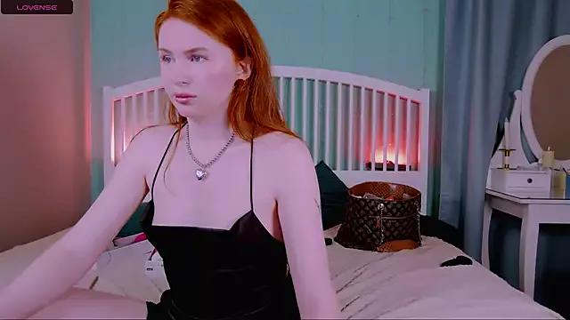 GingerArin from StripChat