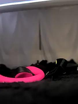Girliemask from StripChat is Freechat