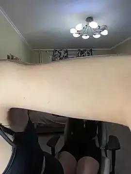 girls_n_roses from StripChat is Freechat