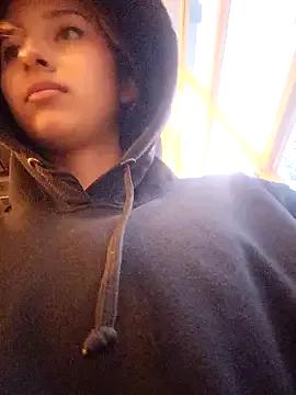 Giselle_miau from StripChat is Freechat