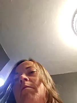 Glitt3rqueen341 from StripChat is Freechat