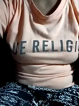 Goddess_Shanayaaa from StripChat is Freechat