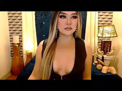 goddessALLURA from StripChat is Freechat