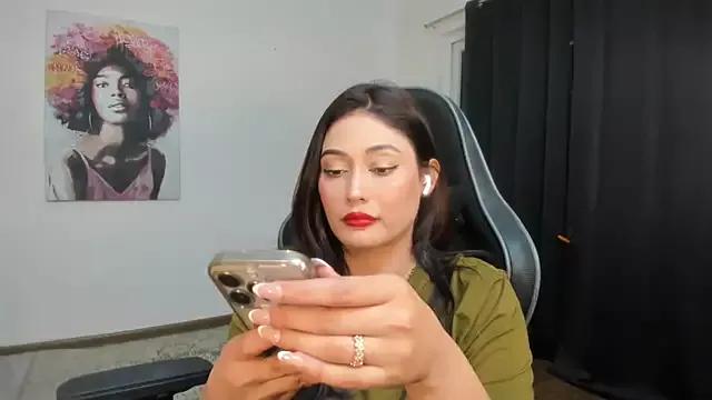 GoddessAnna from StripChat