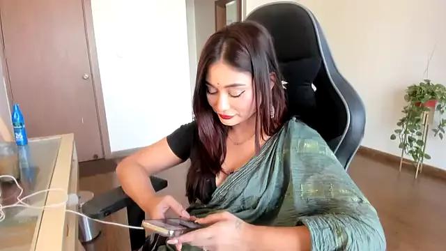 GoddessAnna from StripChat