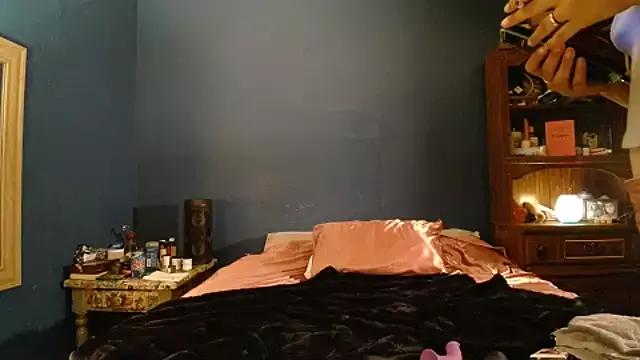 goddessdelphia from StripChat