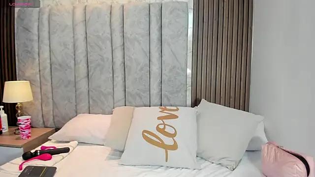 Try our streaming cams variety and talk on a personal level with our adorable girls streamers, showing off their bountiful shapes and dildos.