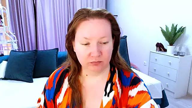 GoddessLara from StripChat