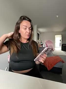 GoddessLucyRose from StripChat is Freechat