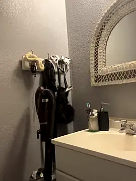 Goddessmissmia from StripChat