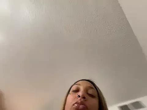 GoddessNih from StripChat