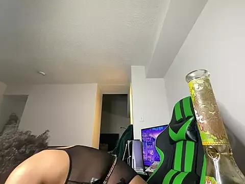 GoddessNih from StripChat