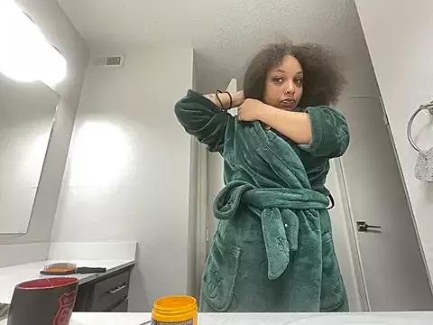 GoddessNih from StripChat