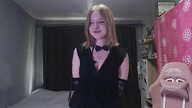 Godlikegirlyy from StripChat
