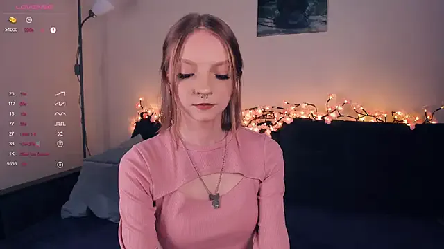 Try our streaming cams variety and talk on a personal level with our adorable girls streamers, showing off their bountiful shapes and dildos.