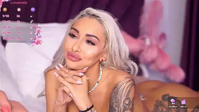Try our streaming cams variety and talk on a personal level with our adorable girls streamers, showing off their bountiful shapes and dildos.