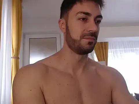 GoldenMark from StripChat is Freechat
