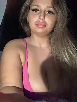 Goldiebaby from StripChat is Freechat