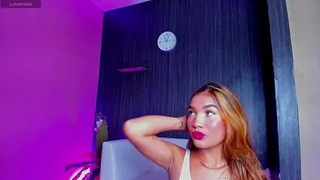 Good_sluts from StripChat