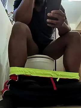 goodboybaddaddy from StripChat