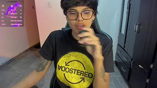 gooddess_isis from StripChat