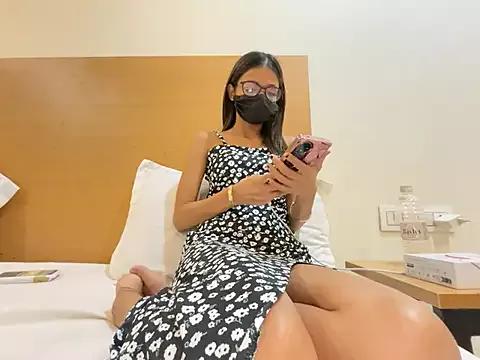 Gorgeously_143 from StripChat