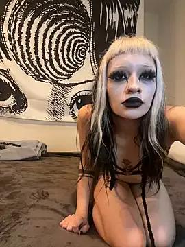 Try our streaming cams variety and talk on a personal level with our adorable girls streamers, showing off their bountiful shapes and dildos.