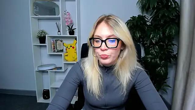Try our streaming cams variety and talk on a personal level with our adorable girls streamers, showing off their bountiful shapes and dildos.