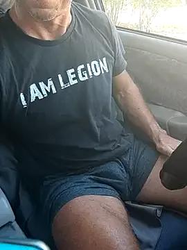 GreekGuyOutdoors from StripChat