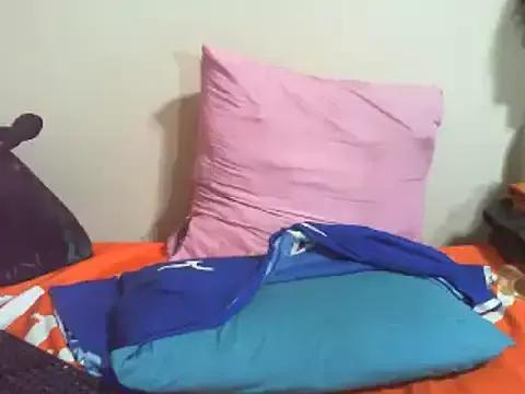GUCCIMUMMY from StripChat
