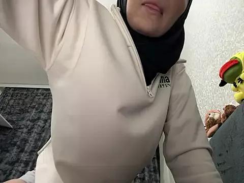 GumusGuray from StripChat