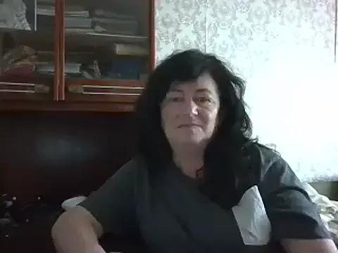 GypsiQueen2 from StripChat is Freechat