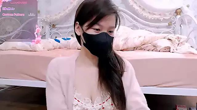 Gyuu-Nyuu from StripChat