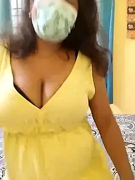 HAANNIAA from StripChat is Freechat