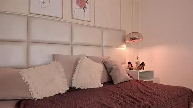 Try our streaming cams variety and talk on a personal level with our adorable girls streamers, showing off their bountiful shapes and dildos.