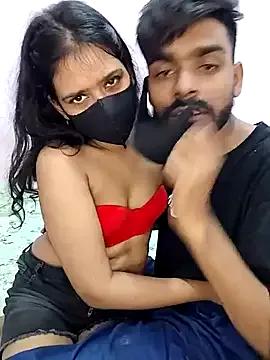 Haavsi_couple from StripChat