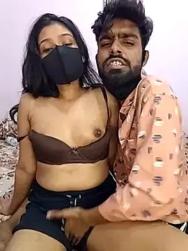Haavsi_couple from StripChat