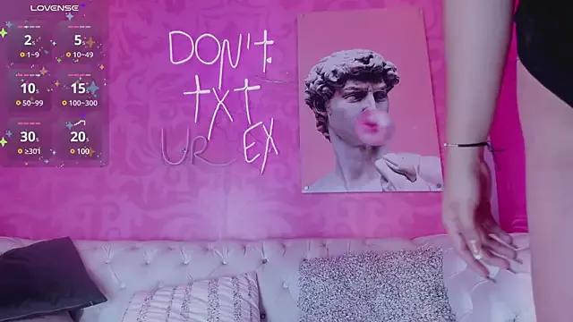 Try our streaming cams variety and talk on a personal level with our adorable girls streamers, showing off their bountiful shapes and dildos.