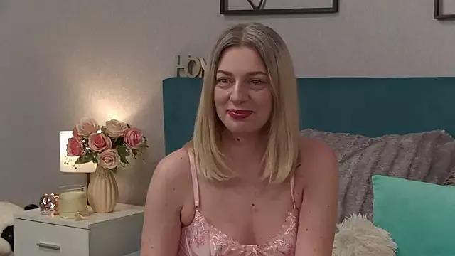 Try our streaming cams variety and talk on a personal level with our adorable girls streamers, showing off their bountiful shapes and dildos.