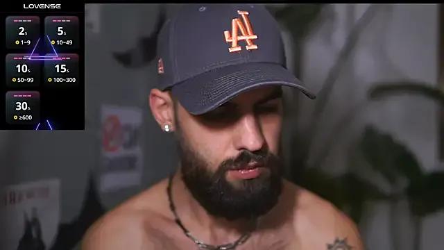 HairyRobxxx from StripChat is Freechat