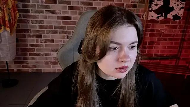 HaleySun from StripChat is Freechat