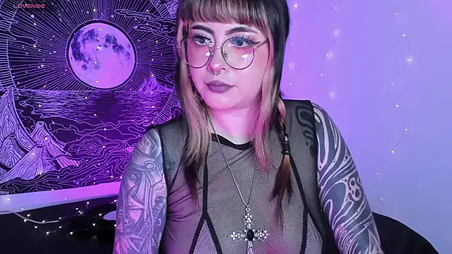 Hallucigenia_ on StripChat 