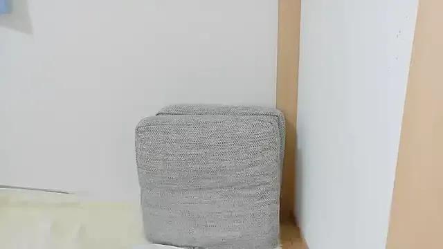 Hana-ta from StripChat