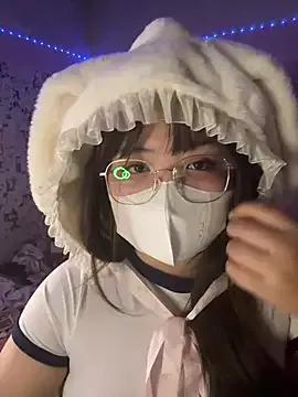 hanahn from StripChat is Freechat